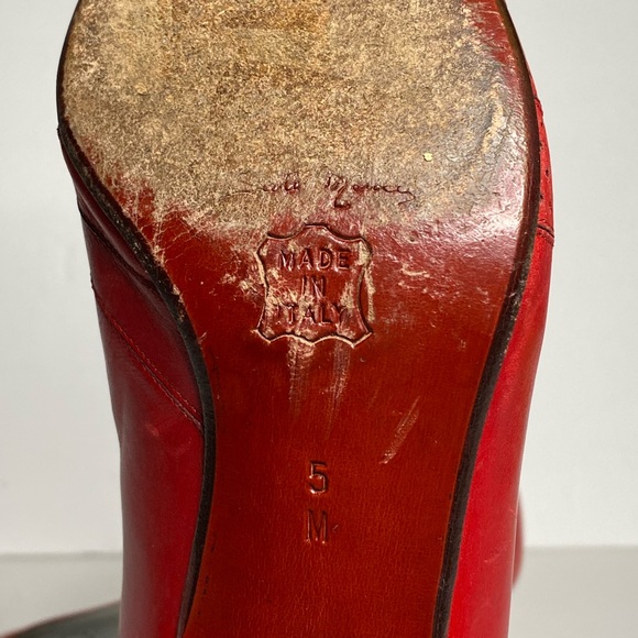 Vintage red leather made in Italy pumps - Picture 7 of 7